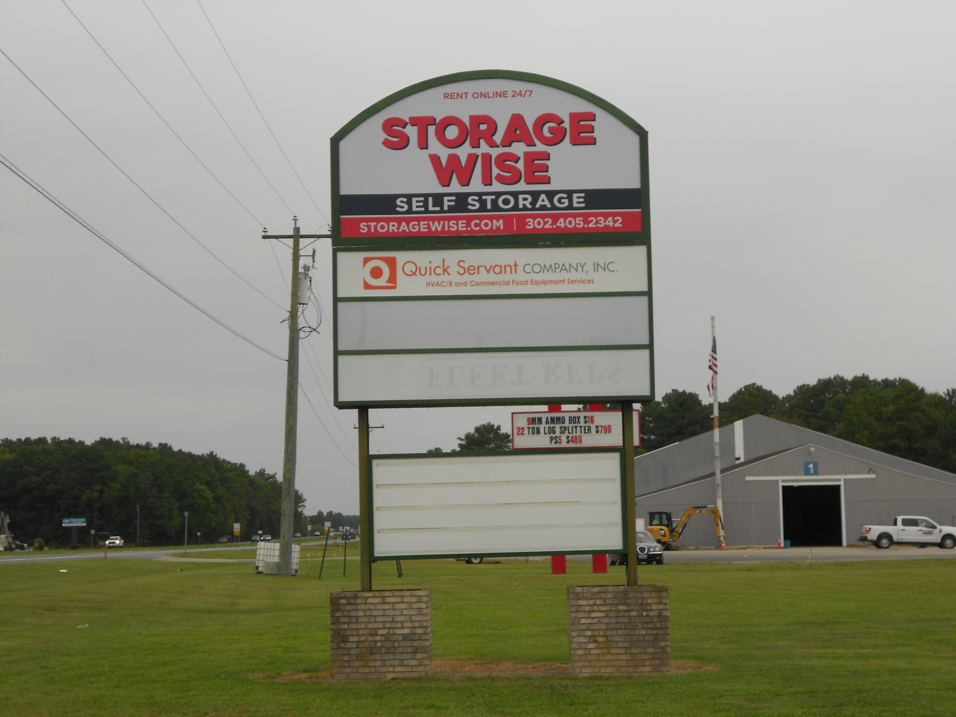 Drive Up & Temperature Controlled Units & Outdoor Boat/RV/Vehicle